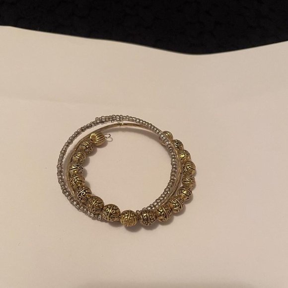 Women’s Gold Tone Stretchy Spiral Costume Beaded Bracelet - Picture 2 of 7